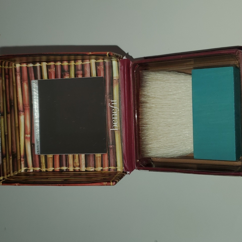 Makeup - Picture 4 of 7